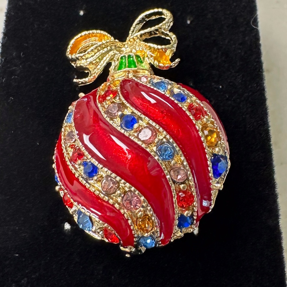 Vintage 1960's Christmas Bulb Ornament With Bow Brooch Pin and Pendent Gd Condit